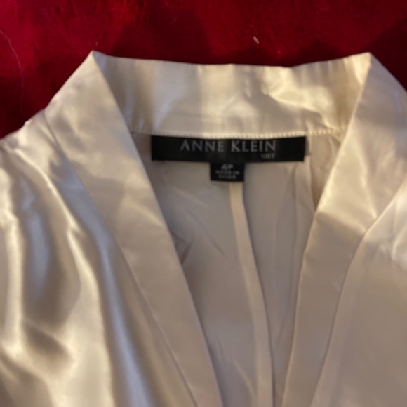 Anne Klein suit 100% Silk ivory creme Top Sz 4P. - Picture 10 of 11